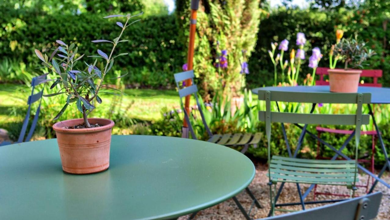 Bed and Breakfast La Bastide Des Grands Chenes Lambesc Exterior foto